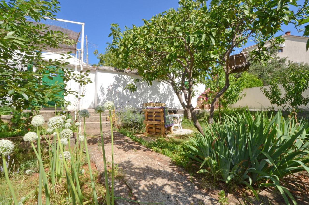 Holiday home Lavender Garden House